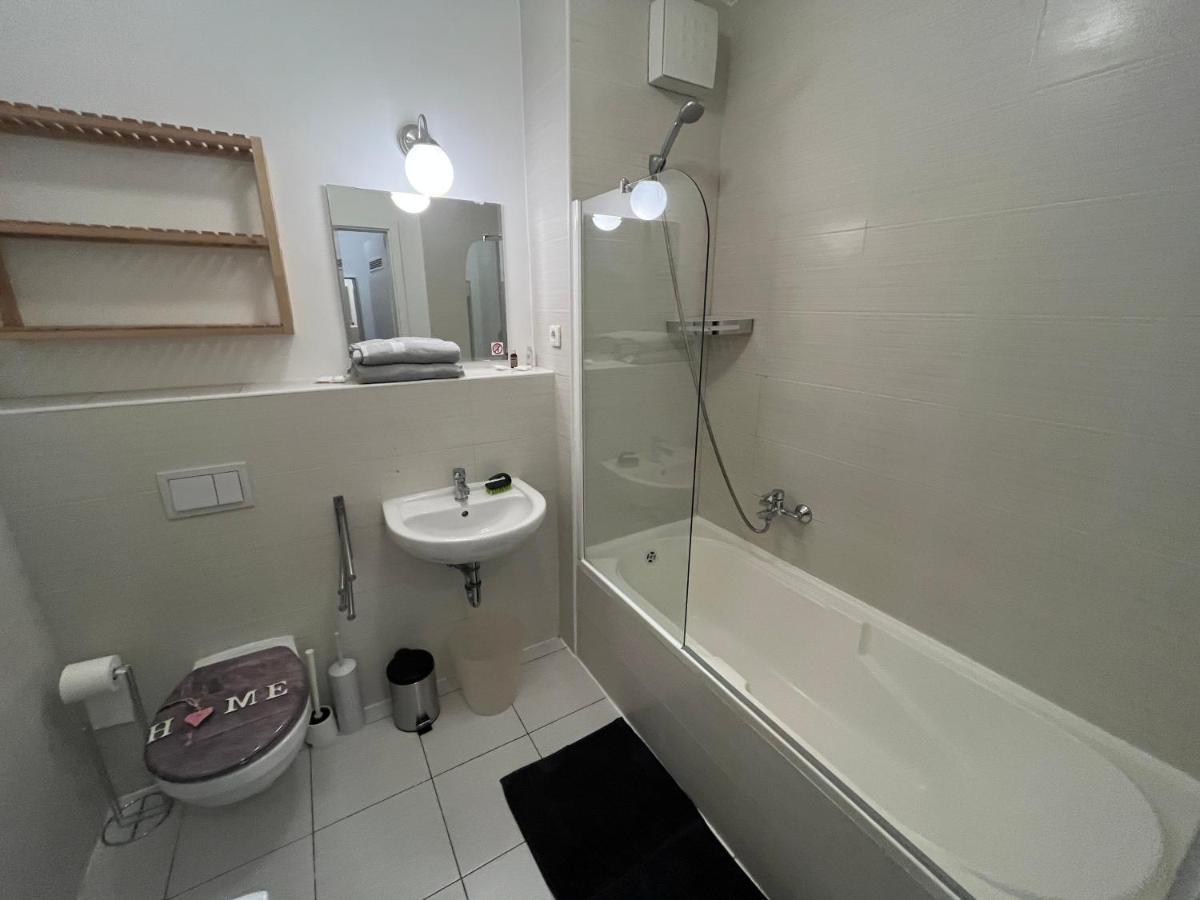 Corvin Pearl Deluxe Apartment Будапеща Екстериор снимка